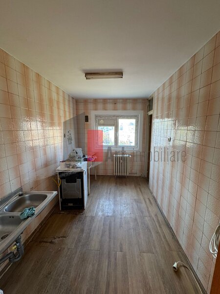 Sector 4, de vanzare apartament 3 camere,